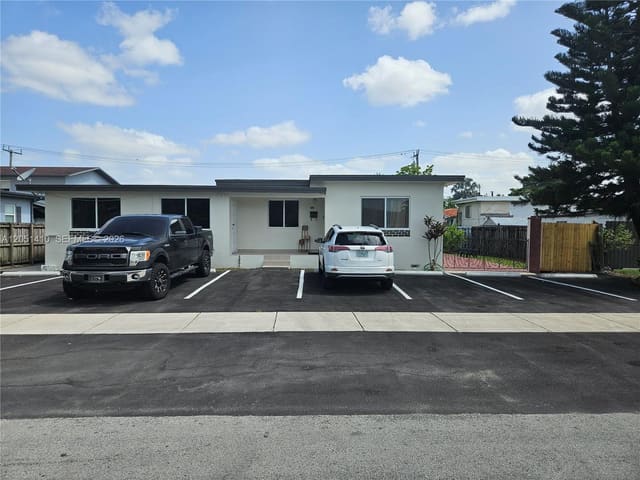 9415 SW 38th Street, Central Heights, Miami, FL