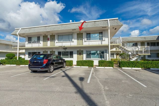 3280 Cynthia Lane 208, Lake Worth Beach, FL 33461
