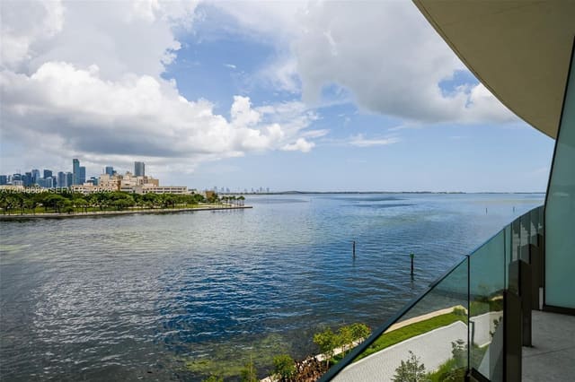 5 Grove Isle Drive L404, Coconut Grove, FL 33133