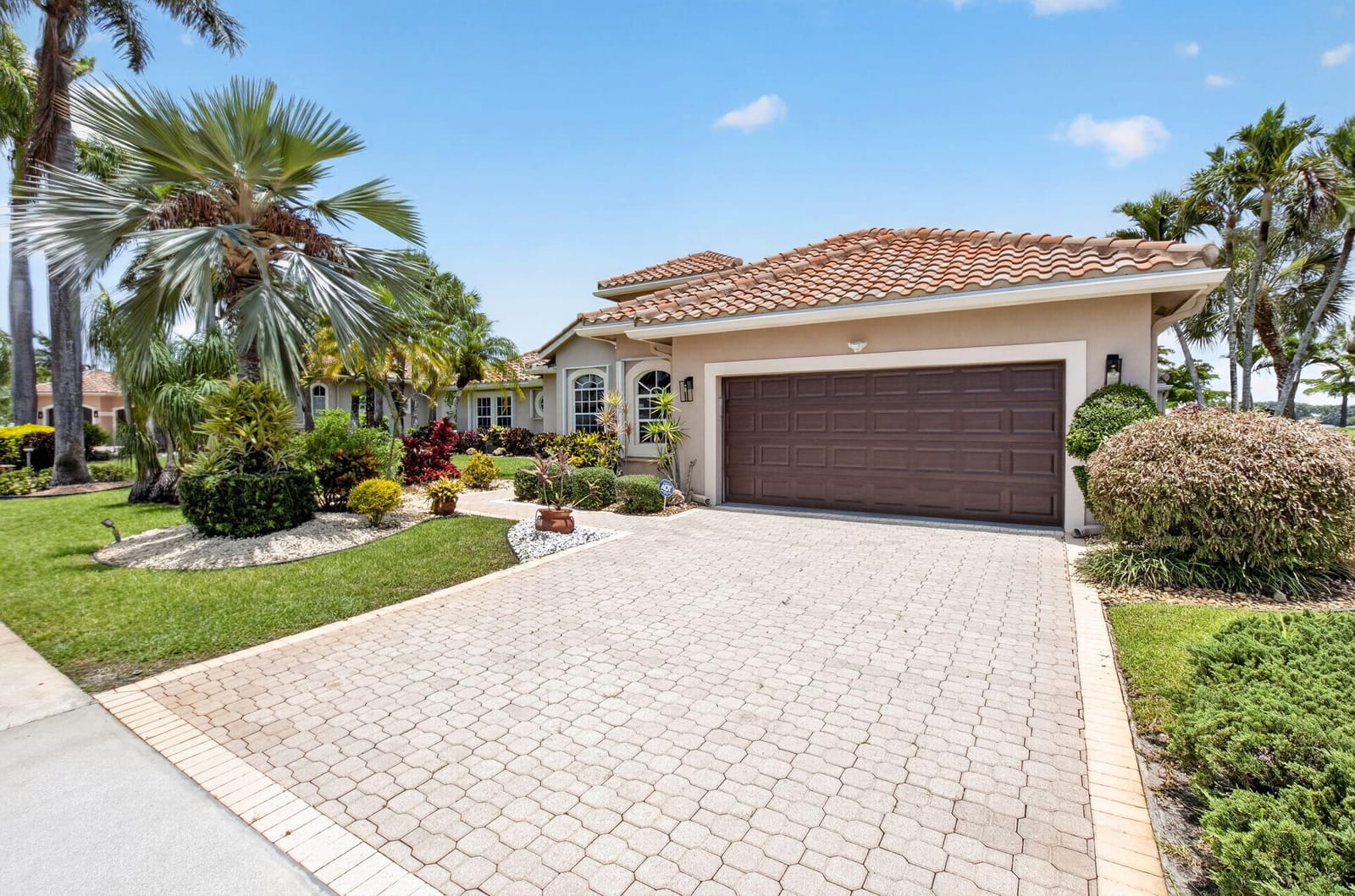 8064 Desmond Drive, Boynton Beach, FL 33472 photo 5