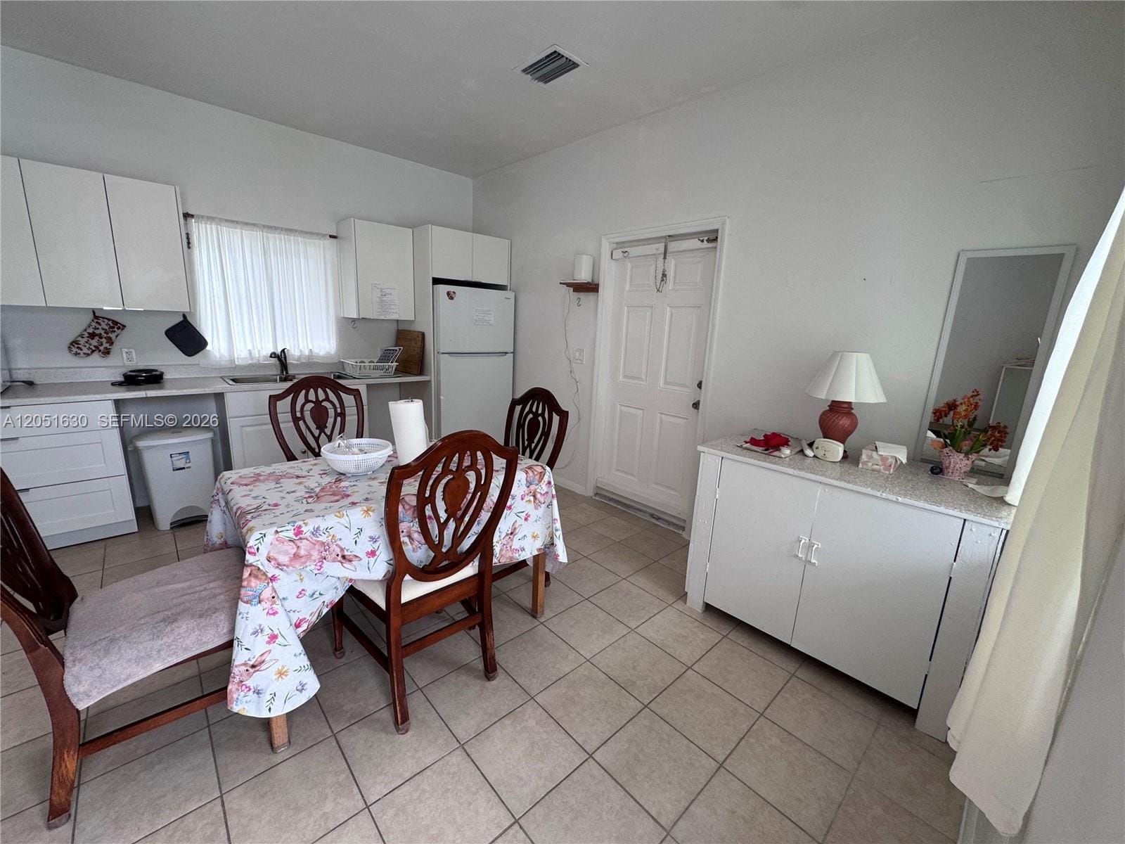 1239 N Victoria Park Road COTTAGE — photo 3