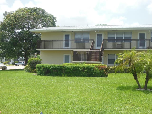 156 Andover F 156, West Palm Beach, FL 33417