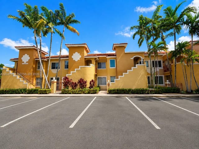 7830 NW 6th Street 103, Pembroke Pines, FL 33024
