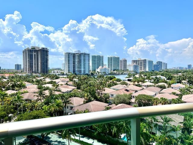 19370 Collins Avenue 918, Sunny Isles Beach, FL 33160