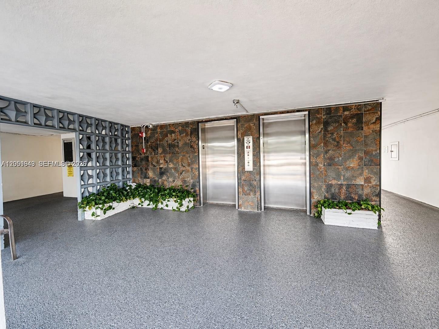 950 Hillcrest Drive 102 — photo 12
