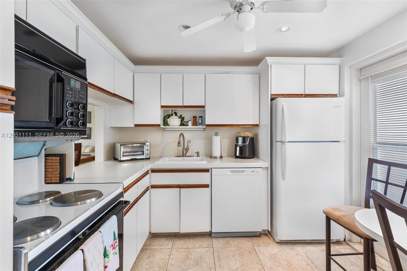 3199 S Ocean Drive 305 — photo 4