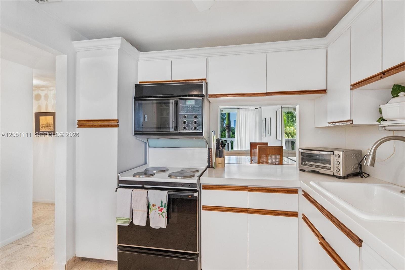 3199 S Ocean Drive 305 — photo 5