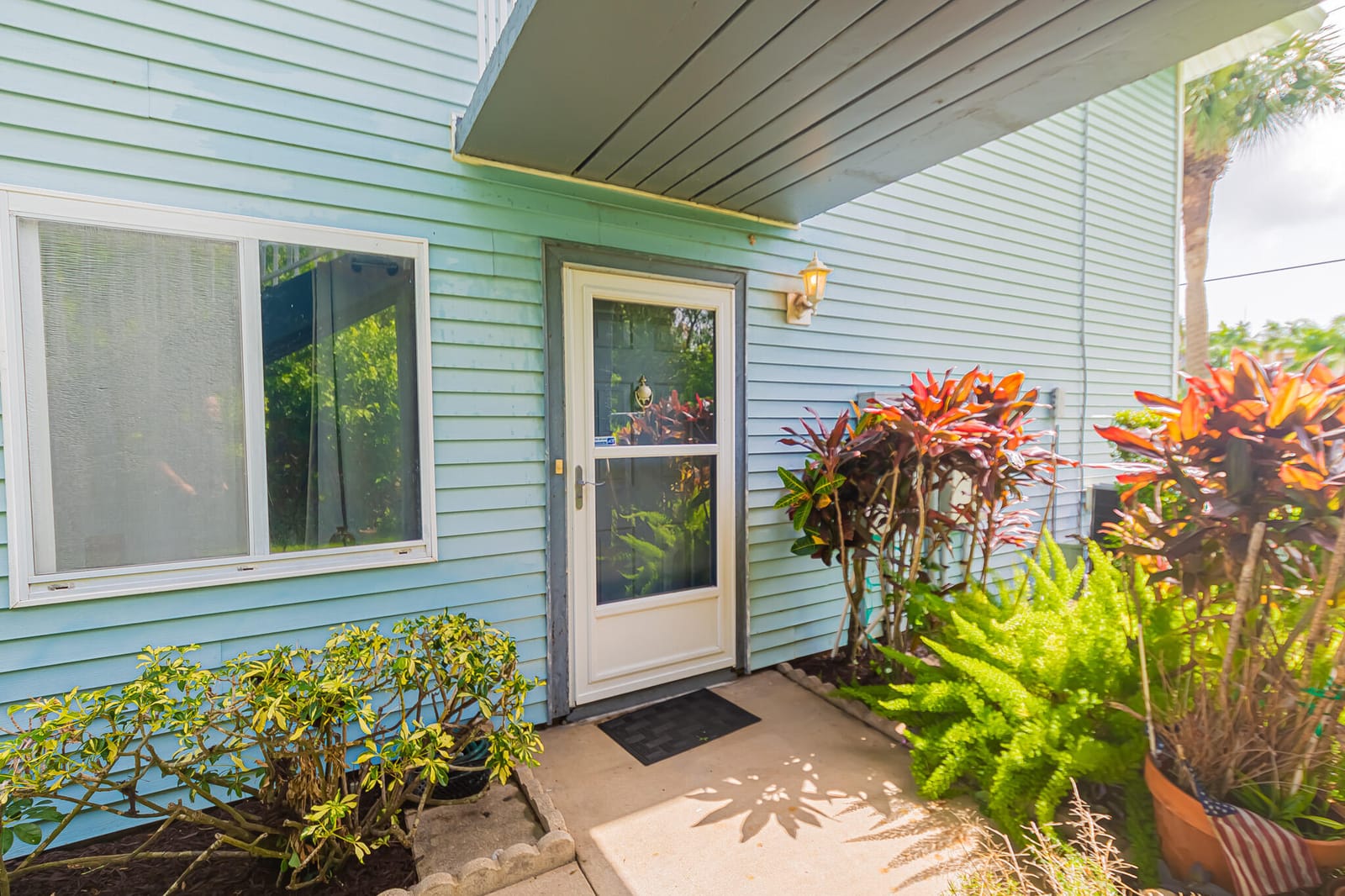 130 SE Village Drive 3 B