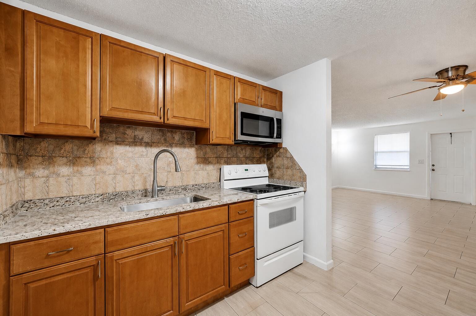 850 E Commercial Boulevard 250f — photo 11