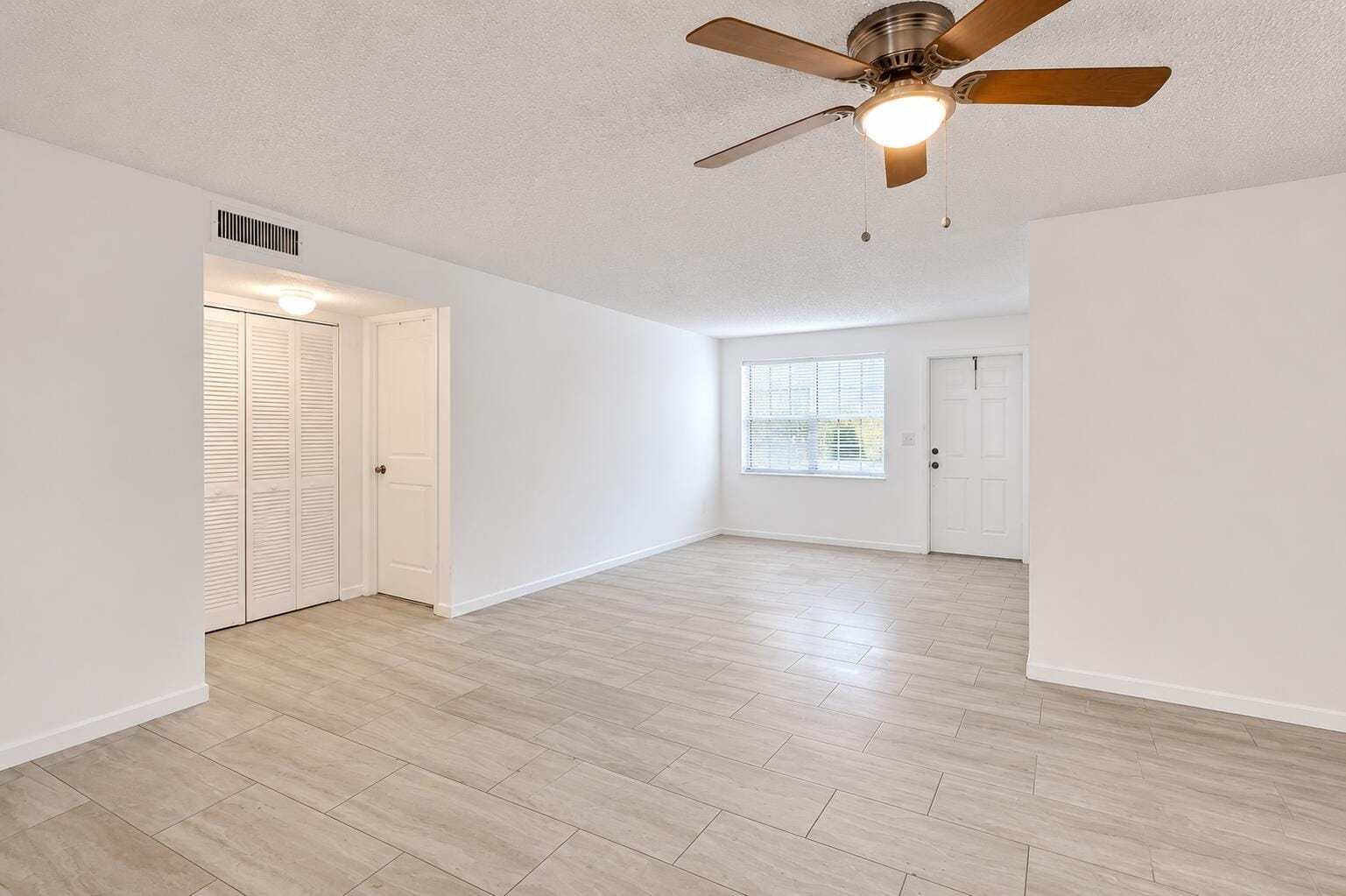 850 E Commercial Boulevard 250f — photo 4