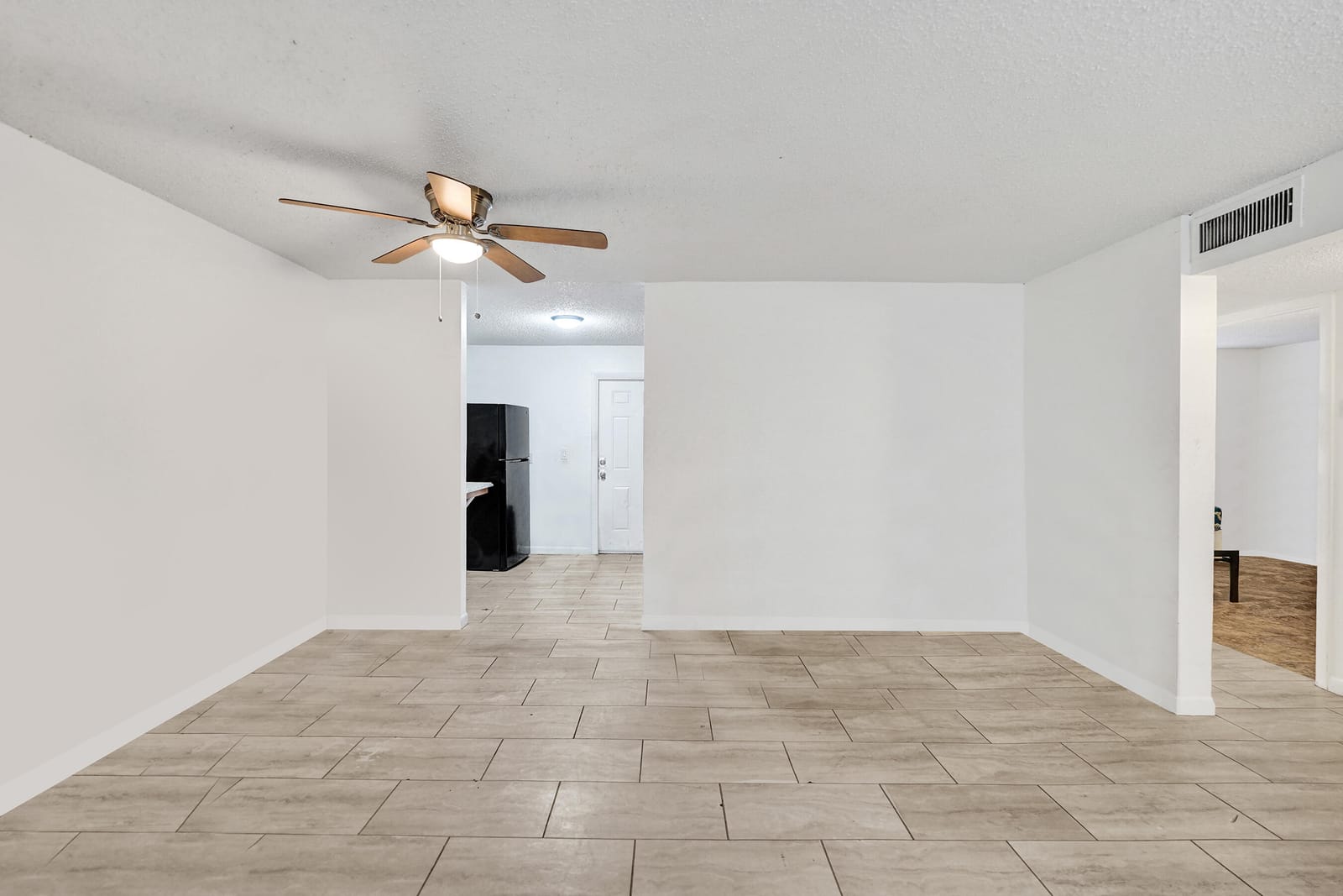 850 E Commercial Boulevard 250f — photo 7
