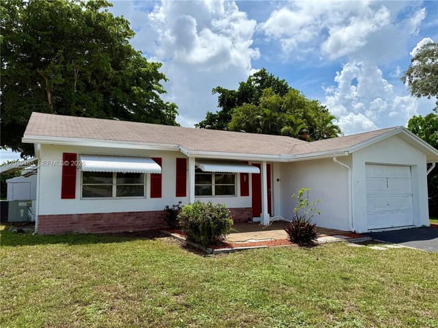 7008 NW 89th Avenue, Westwood Community 4 A, Tamarac, FL