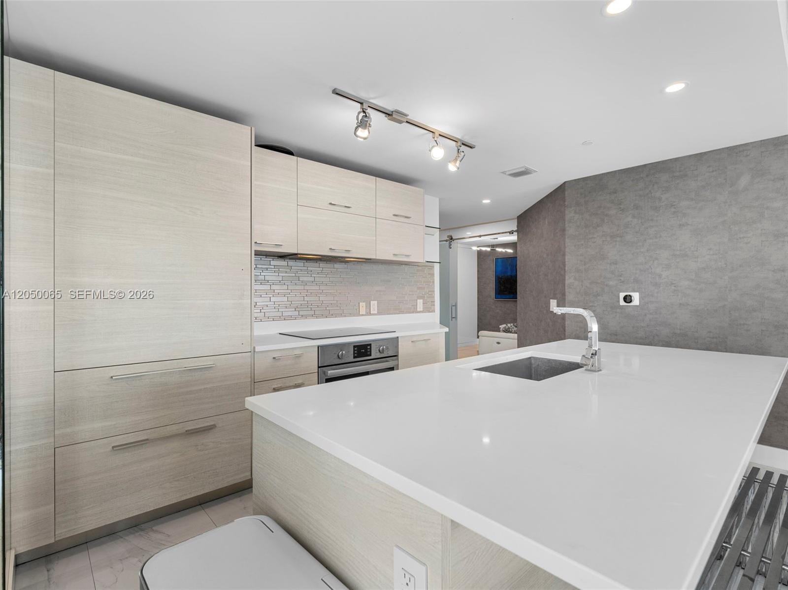 650 NE 32nd Street 1201 — photo 6