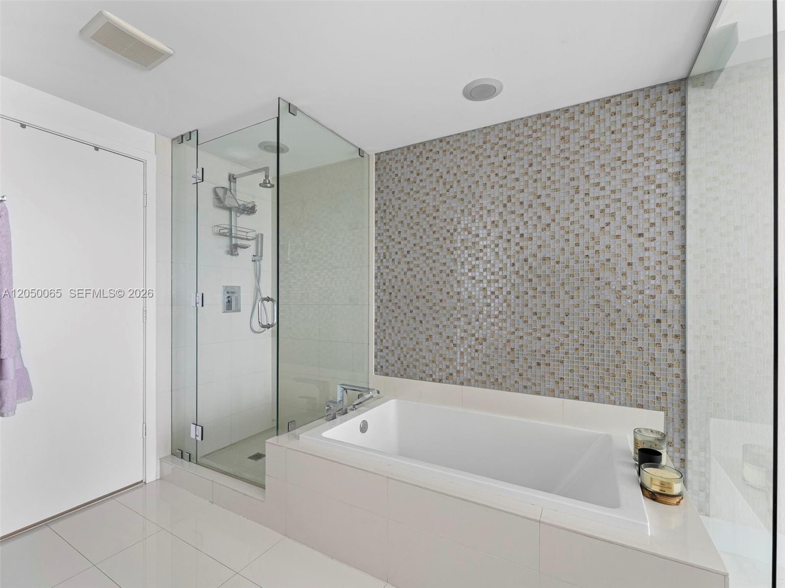 650 NE 32nd Street 1201 — photo 9