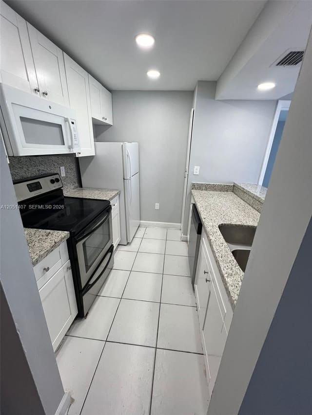 7035 NW 186th Street D509, Hialeah, FL 33015