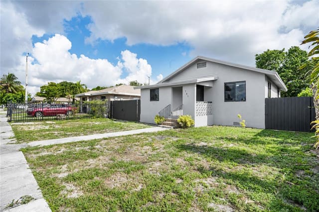 781 NW 108th Street, Miami, FL 33168