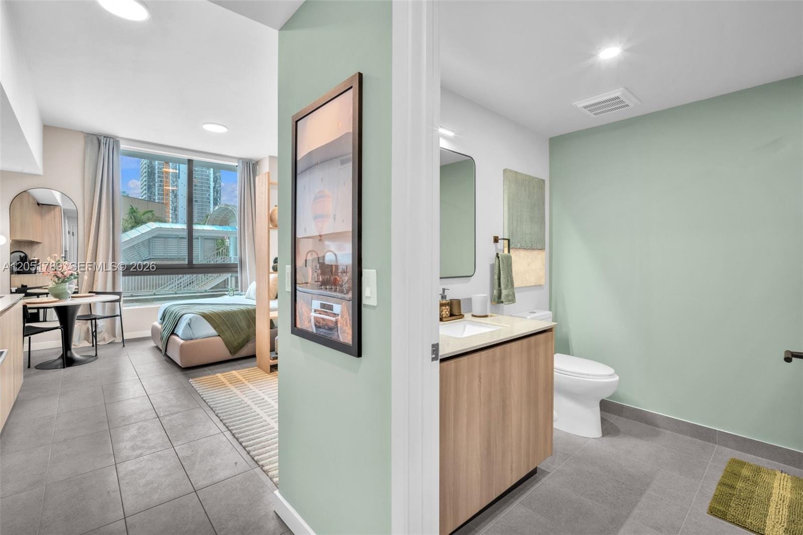 121 NE 5th Street 304, Miami, FL 33132 photo 28
