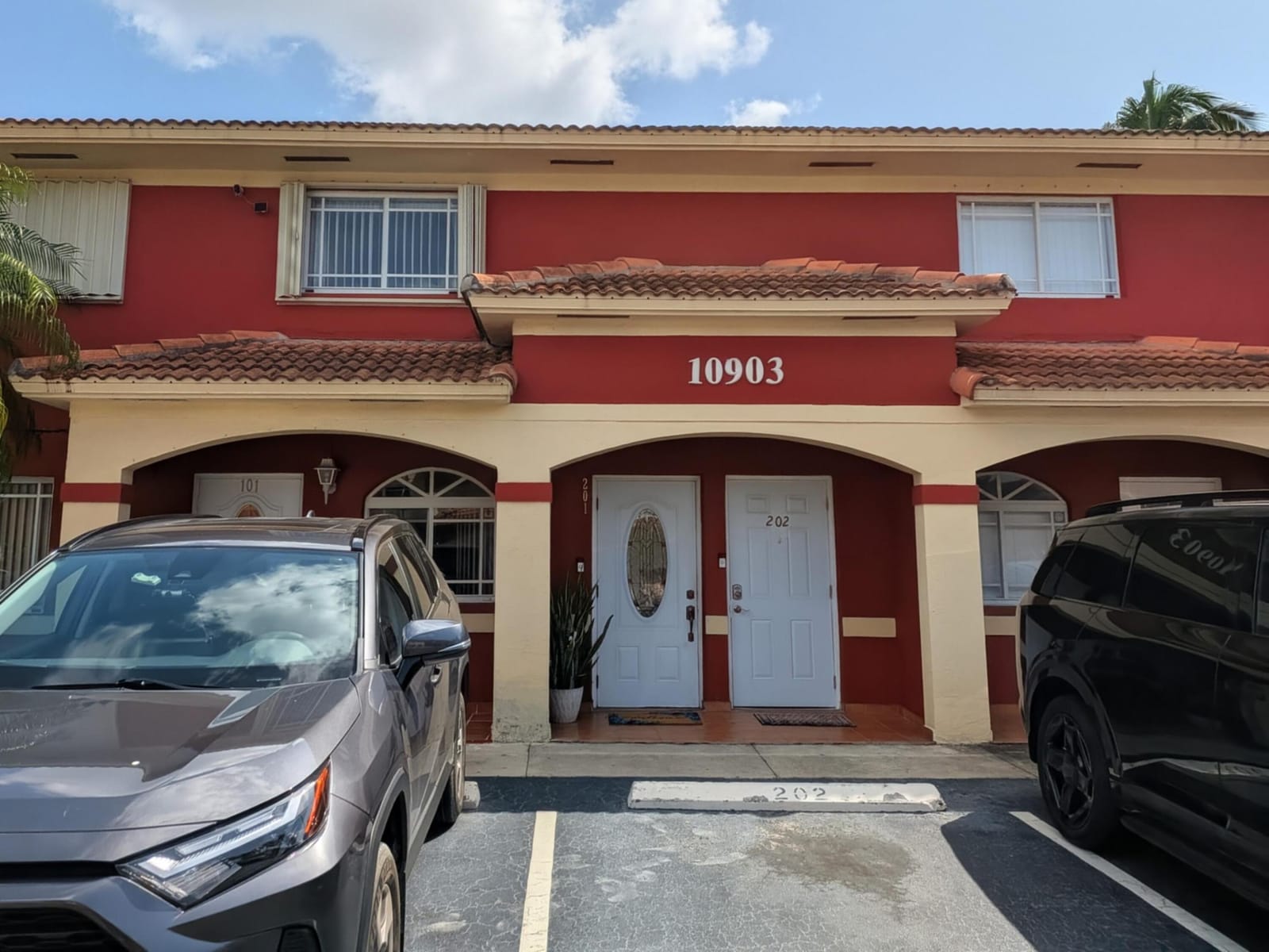 10903 W Okeechobee Road 201, Hialeah, FL 33018 photo 1