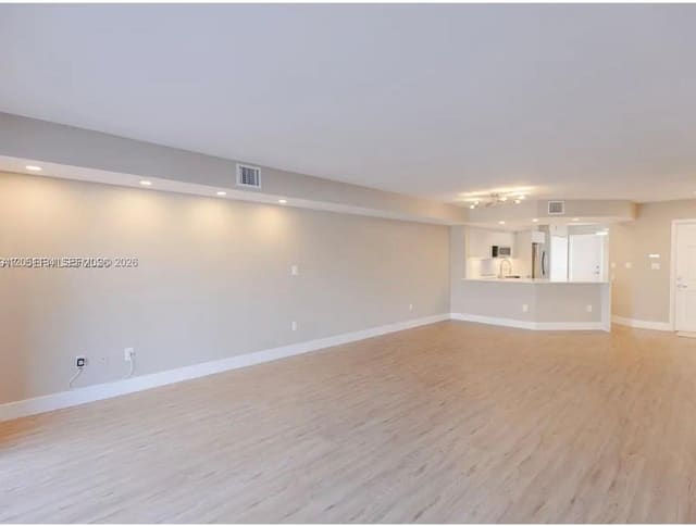 3525 Magellan Circle 626, Aventura, FL 33180