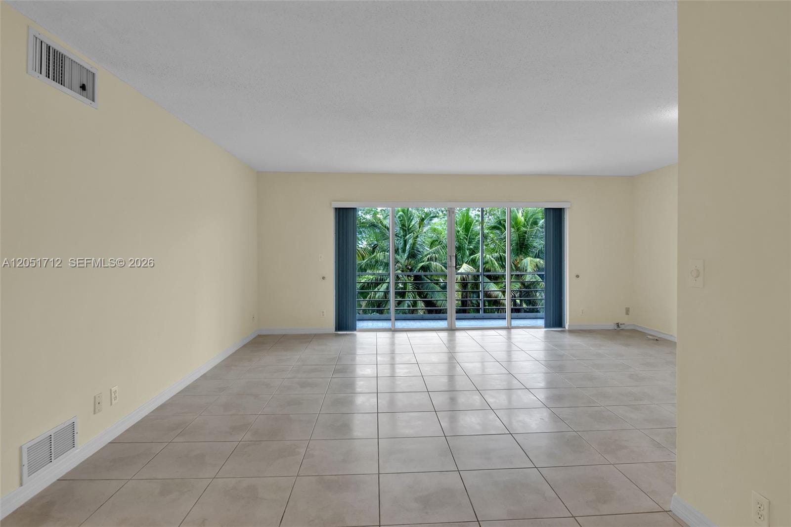 1000 NE 14th Avenue 503, Hallandale Beach, FL 33009 photo 2