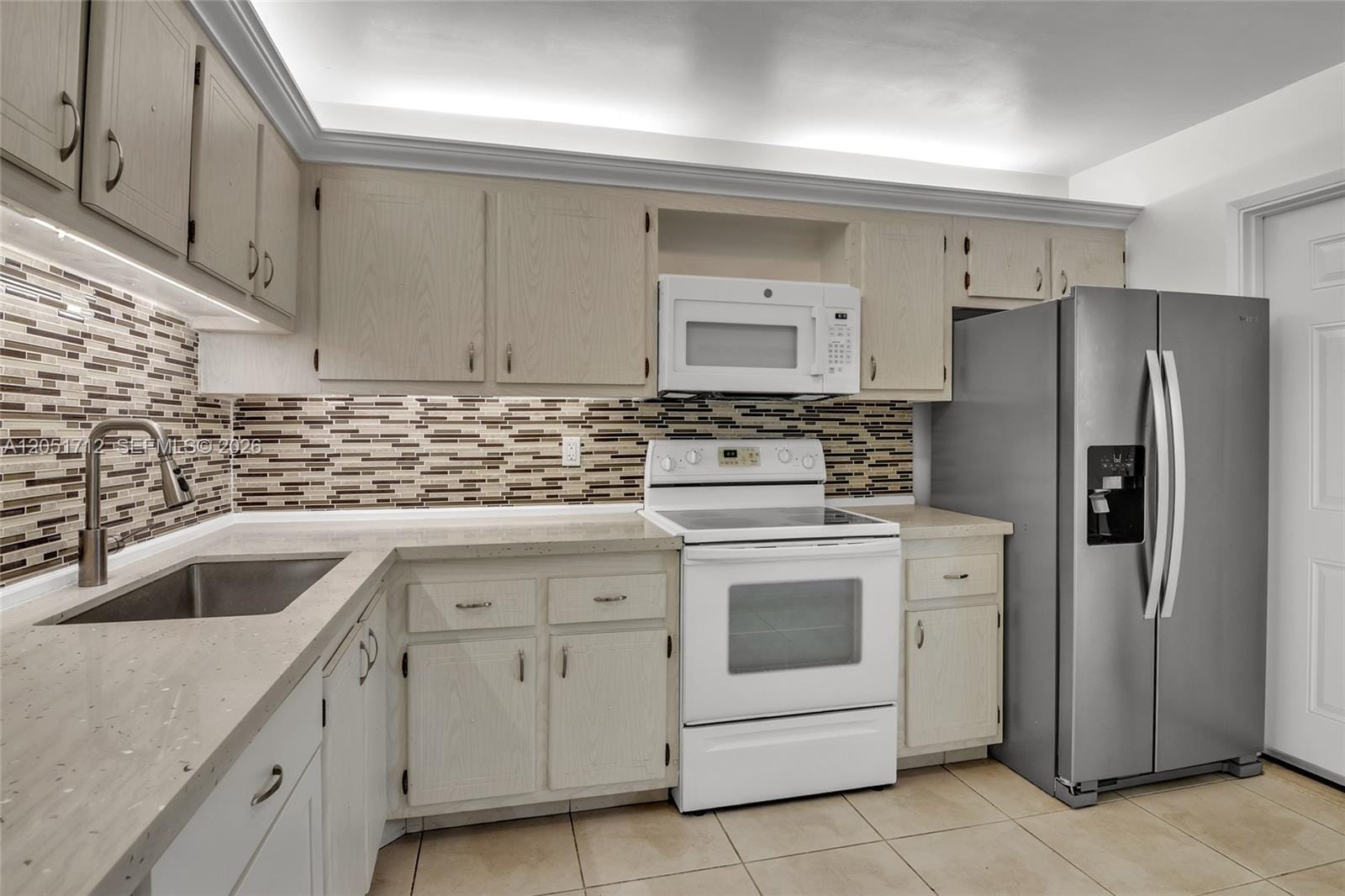 1000 NE 14th Avenue 503, Hallandale Beach, FL 33009 photo 3