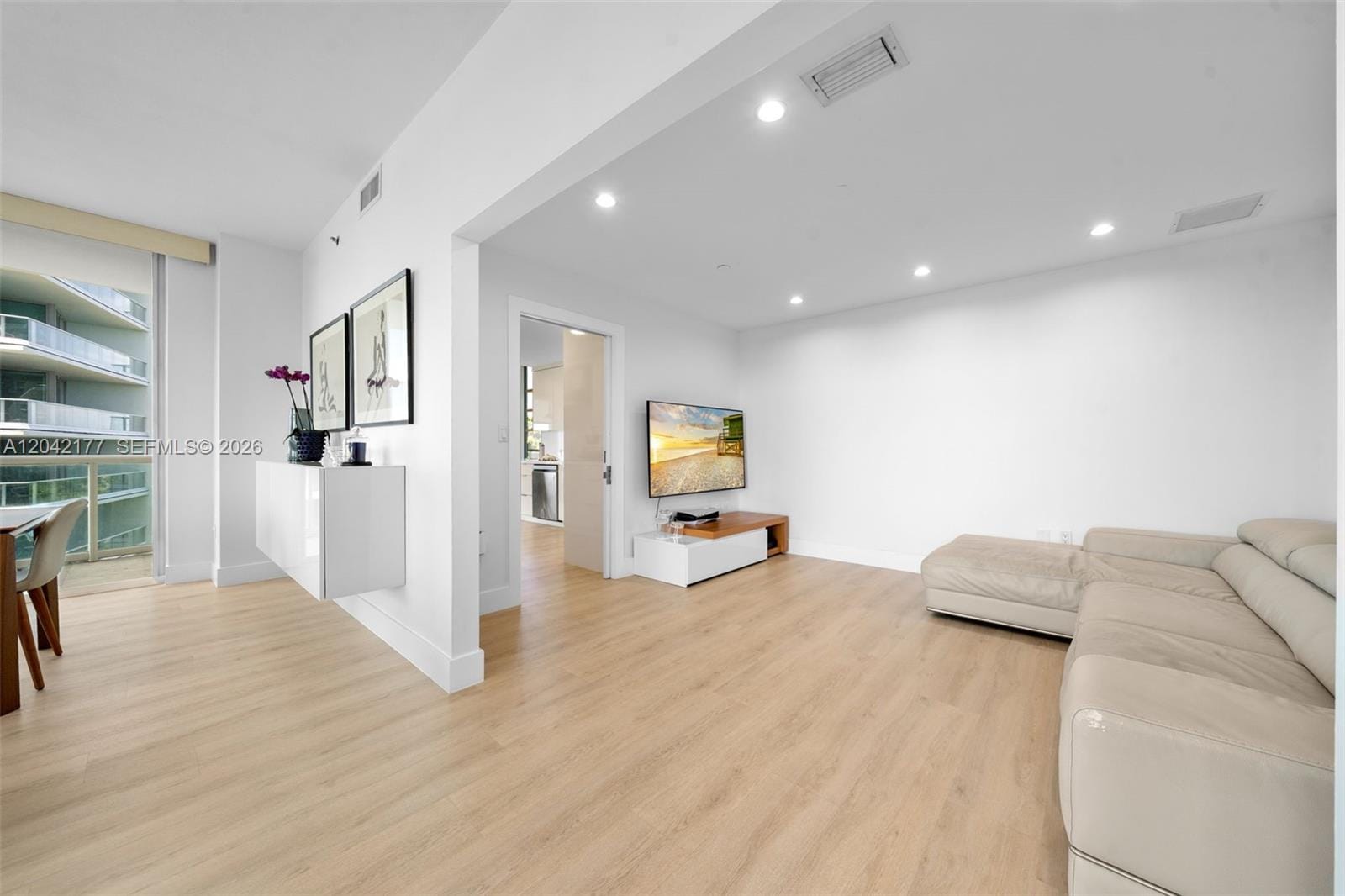 2645 S Bayshore Drive 601 — photo 7