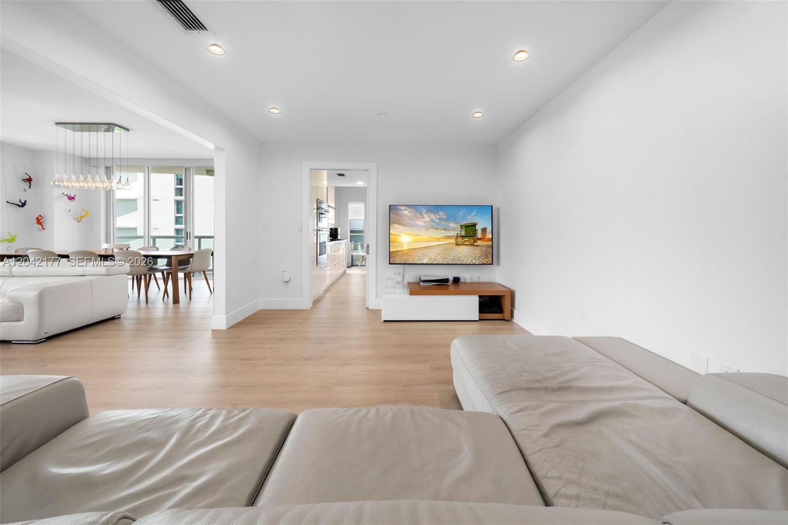 2645 S Bayshore Drive 601 — photo 8