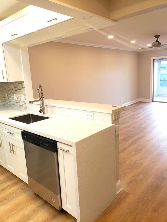 7897 Golf Circle Drive 303, Margate, FL 33063