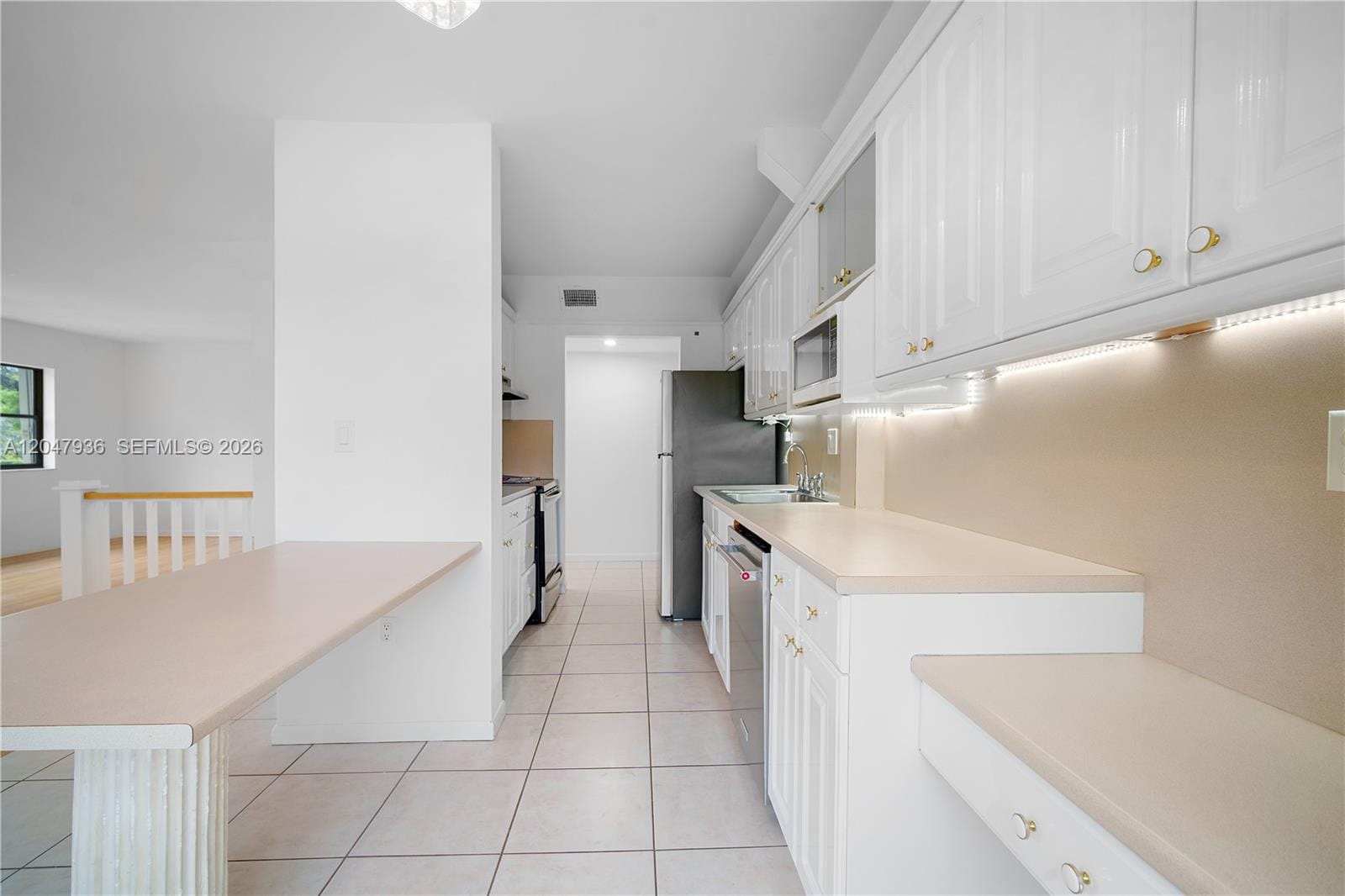 1891 N 61st Avenue B215, Hollywood, FL 33024 photo 13