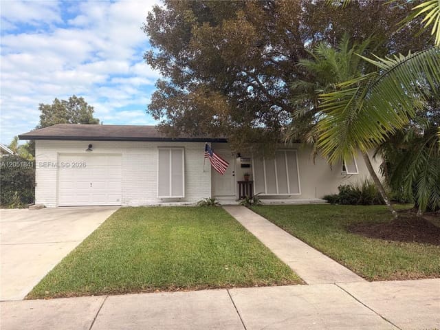 18225 SW 94th Avenue, Palmetto Bay, FL 33157
