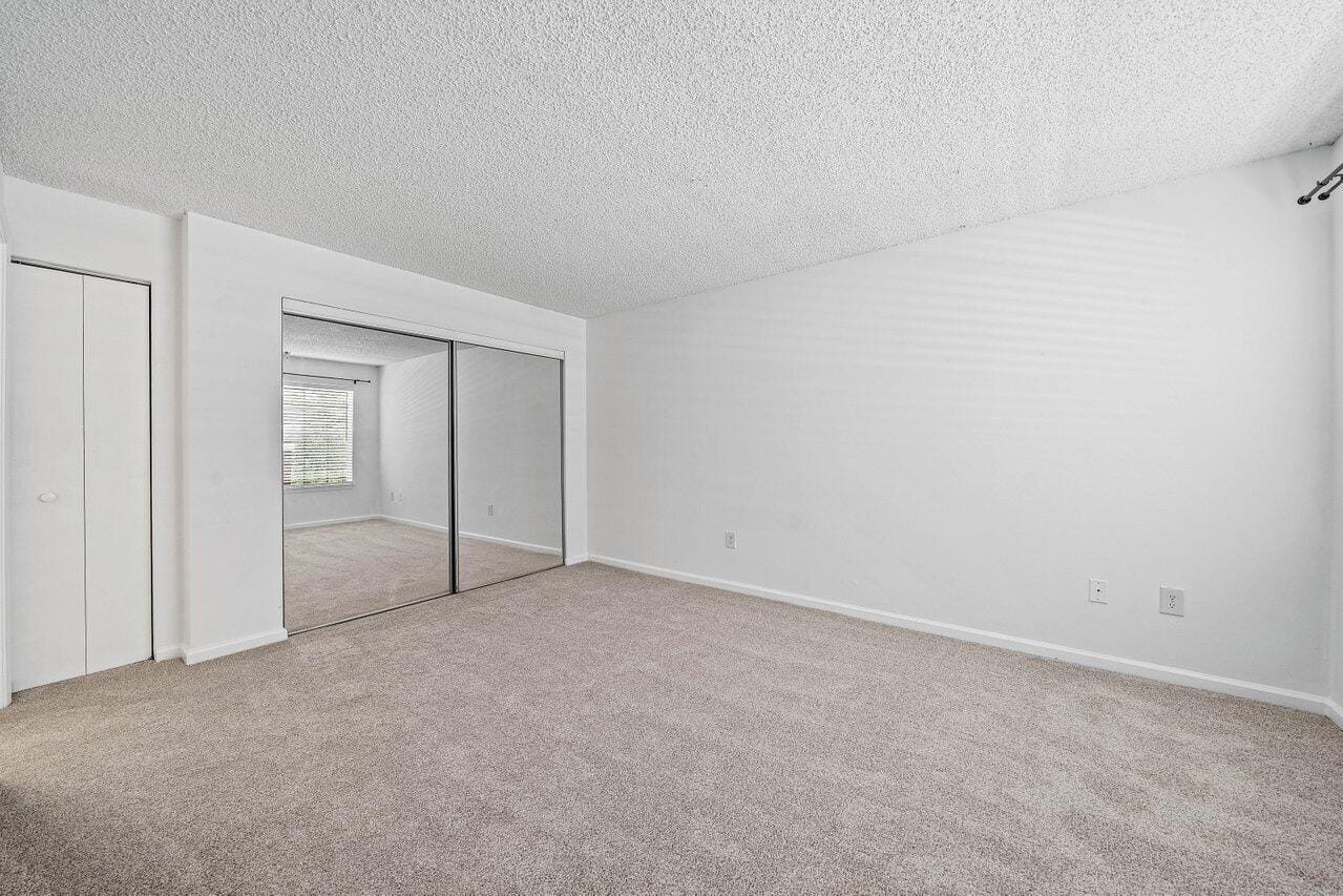 1345 Crystal Way B — photo 9