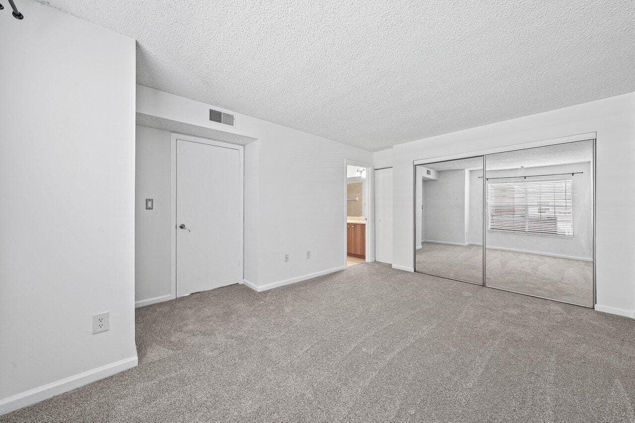 1345 Crystal Way B — photo 11