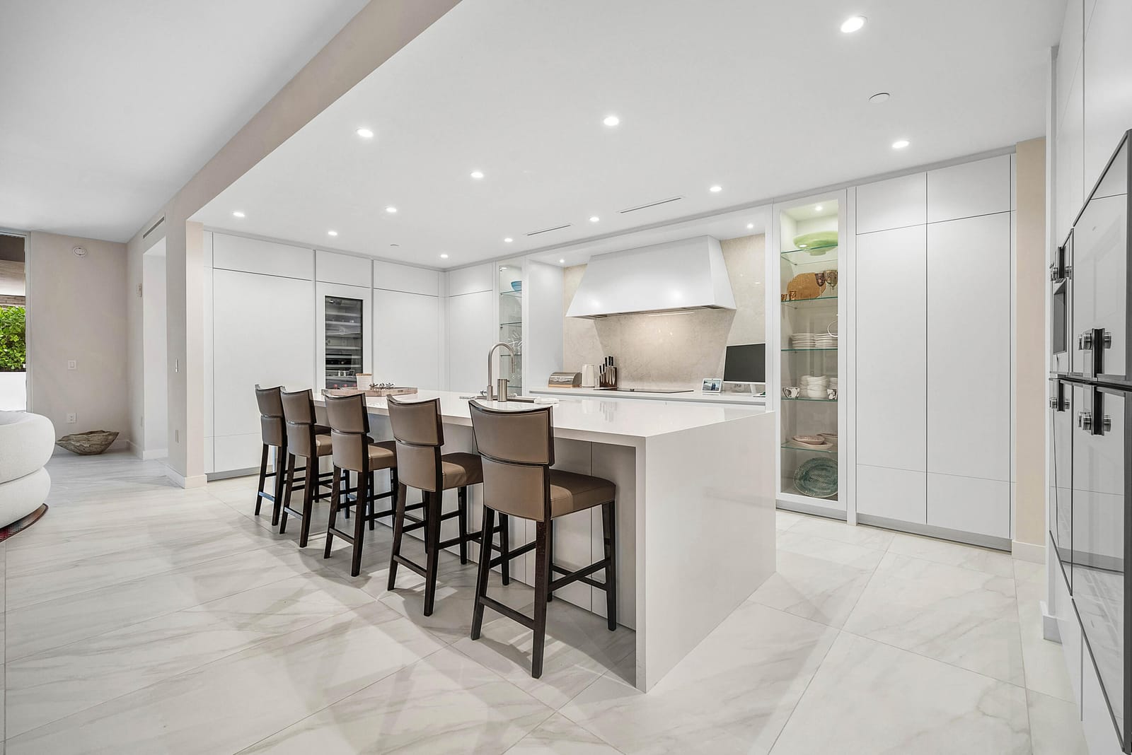 220 SE Mizner Boulevard 205 — photo 4