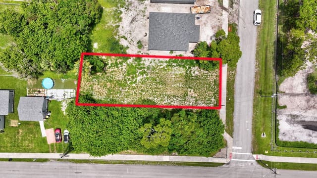 5684 SE 45th Avenue SE, New Monrovia, Stuart, FL
