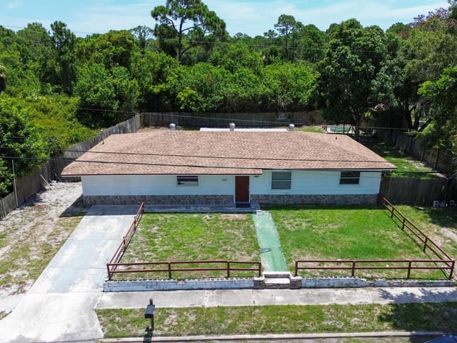 3024 W Dixie Boulevard, San Lucie Plaza, Fort Pierce, FL