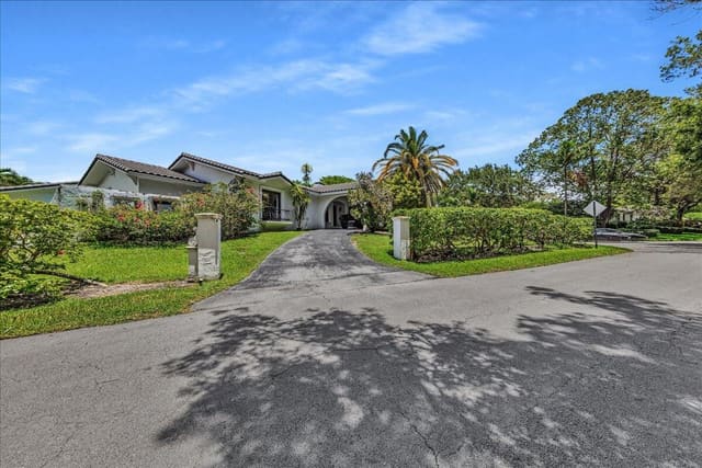 5901 SW 136th Street, Cutler Bay Estates, Pinecrest, FL
