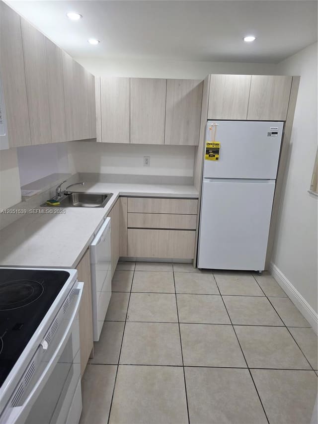 8025 SW 107th Avenue 202, Miami, FL 33173