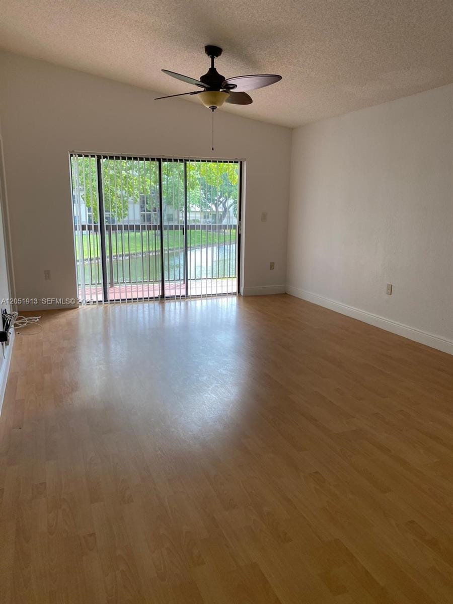 9916 Nob Hill Lane 9916 — photo 5