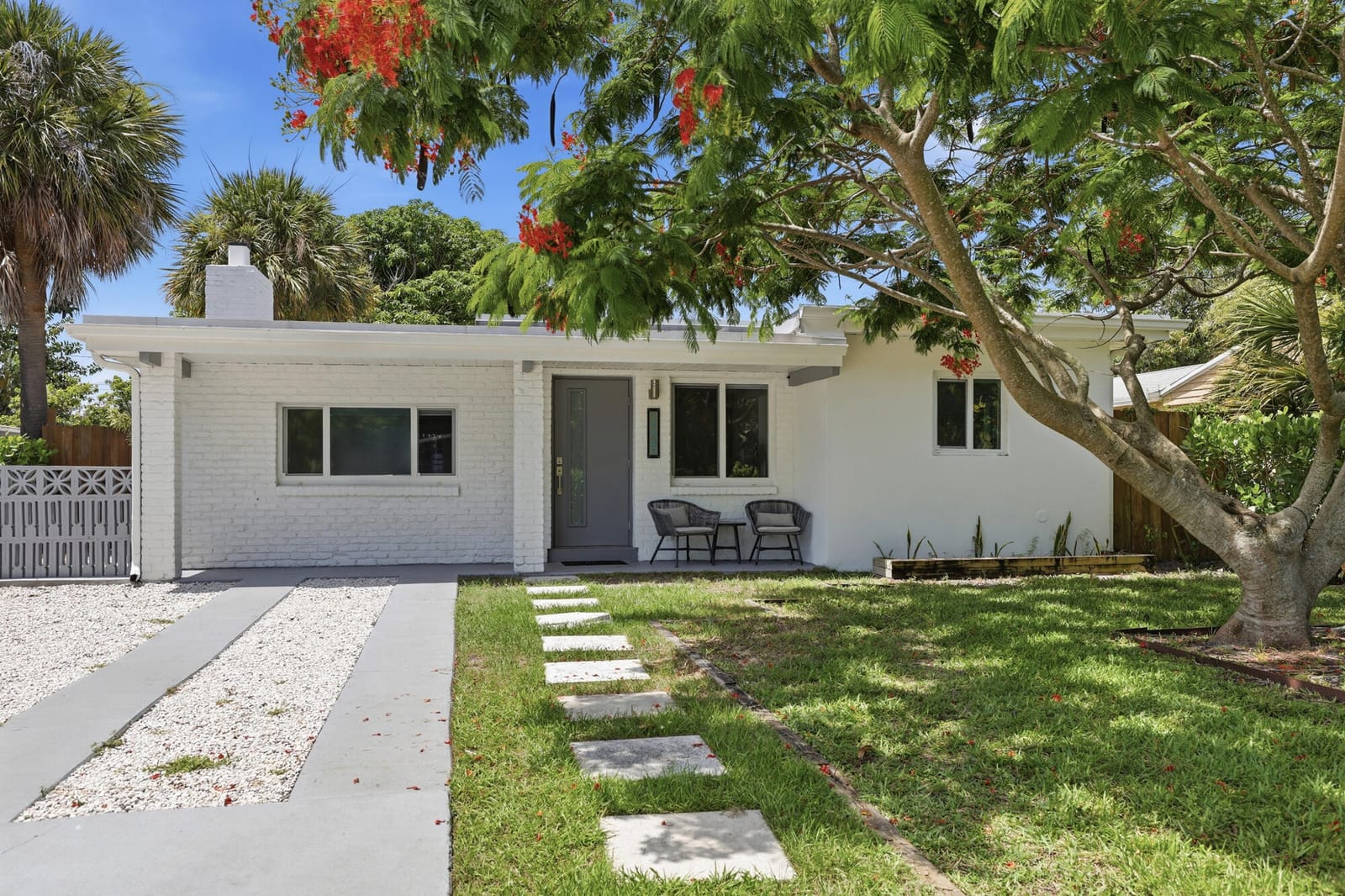 1225 15th Avenue N, Lake Worth Beach, FL 33460