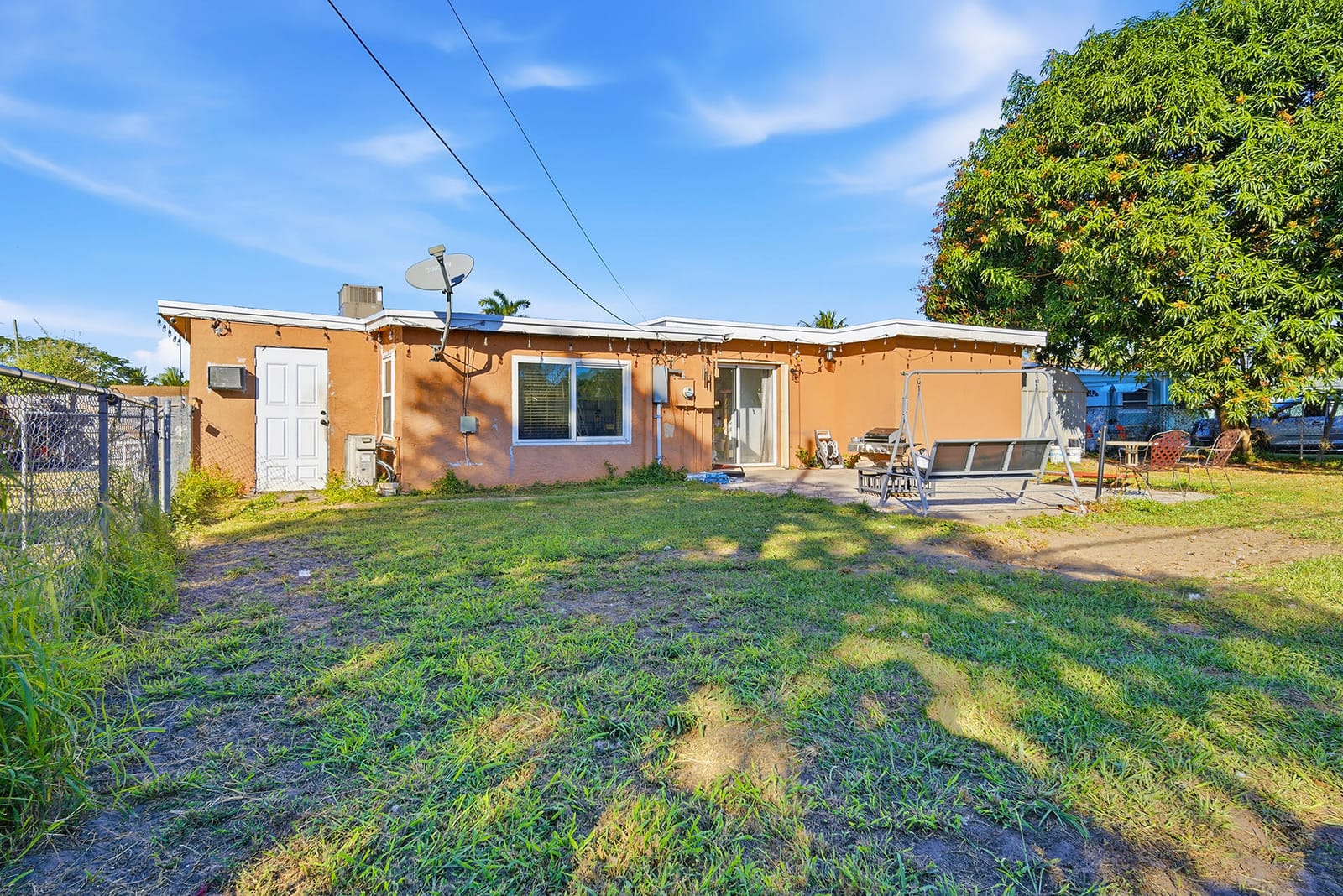 333 Mid Pines Road, Palm Springs, FL 33461 photo 23