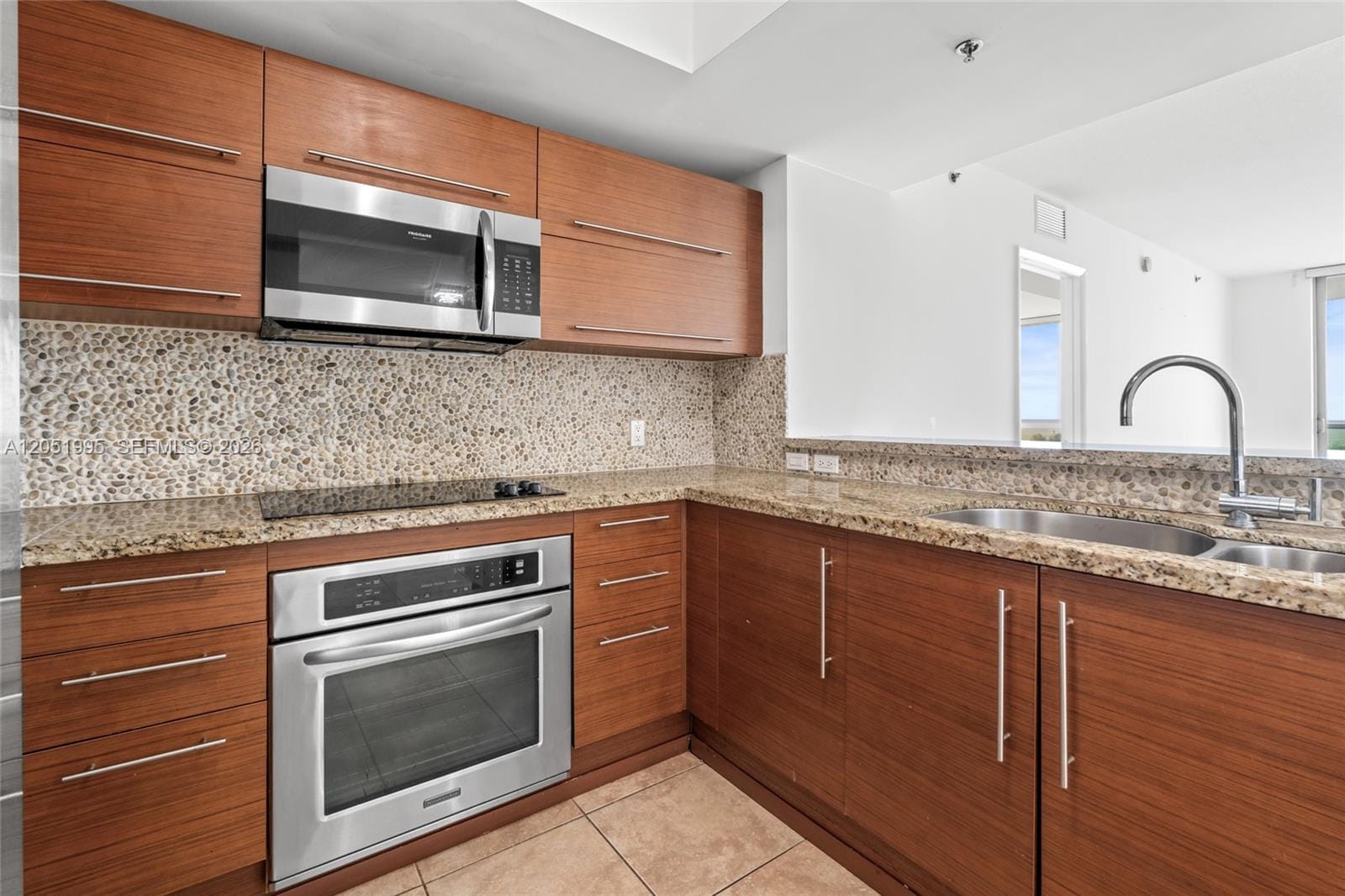 2681 N Flamingo Road 2205S, Sunrise, FL 33323 photo 12