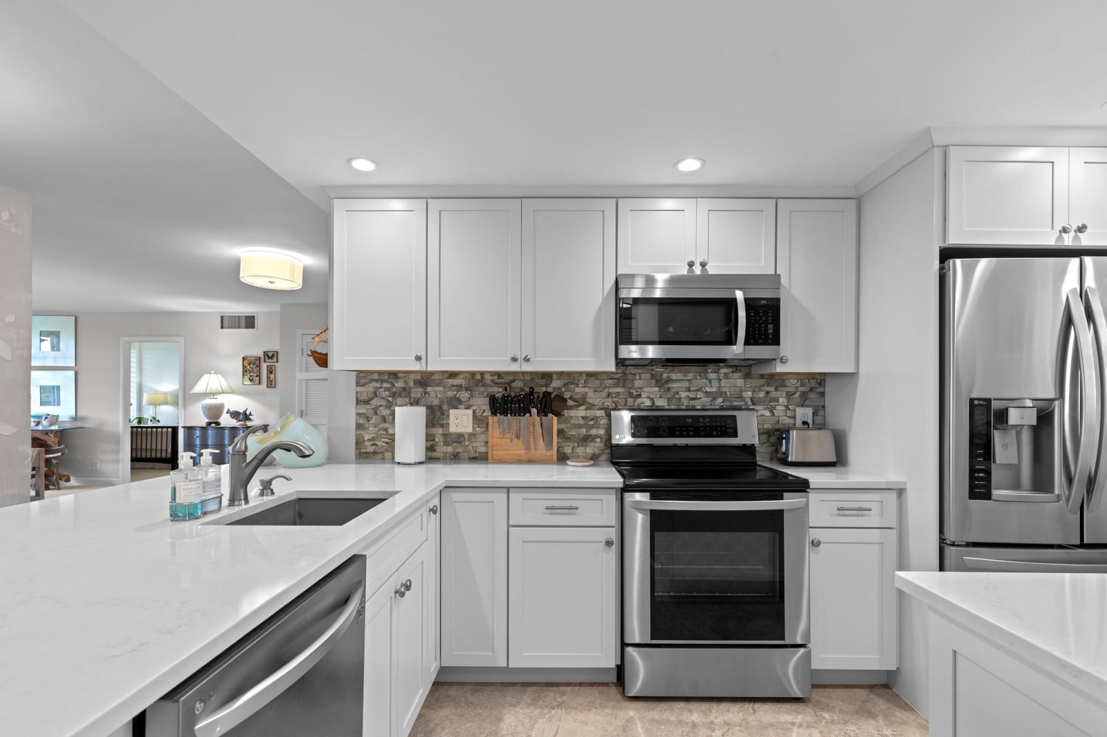 555 NW 4th Avenue Apt 501, Boca Raton, FL 33432 photo 14