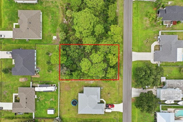 3532 SW Carmody Street, Port St. Lucie, FL 34953