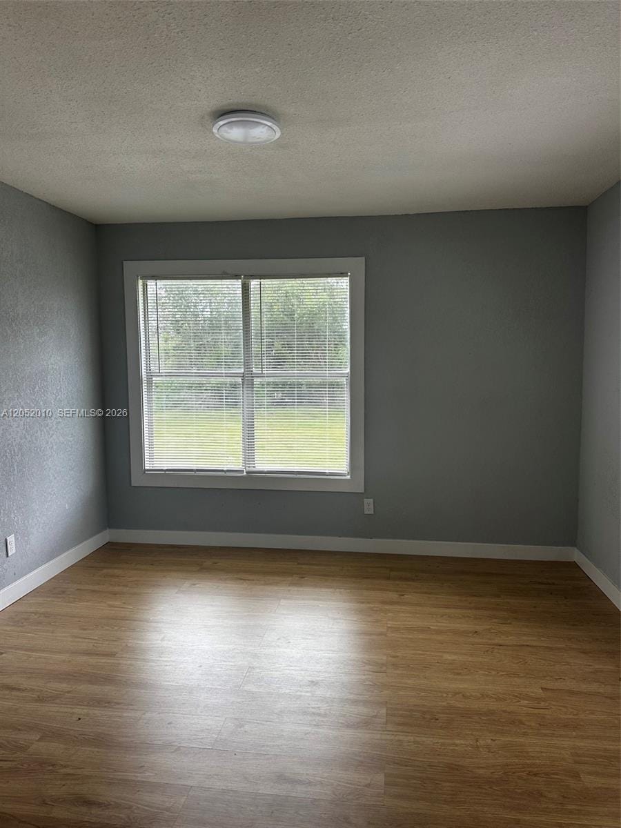 450 N Isora — photo 10