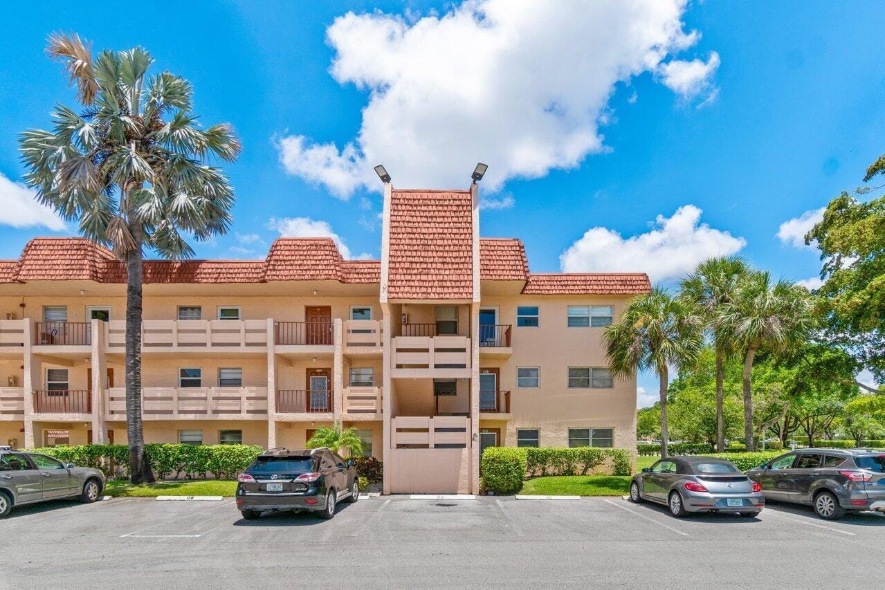 14721 Bonaire Boulevard 101, Delray Beach, FL 33446 photo 2