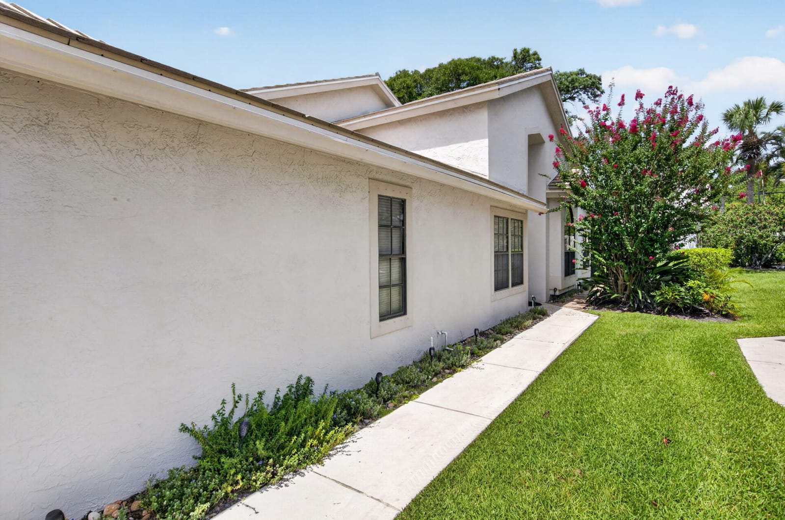 10984 Stafford Circle S — photo 4