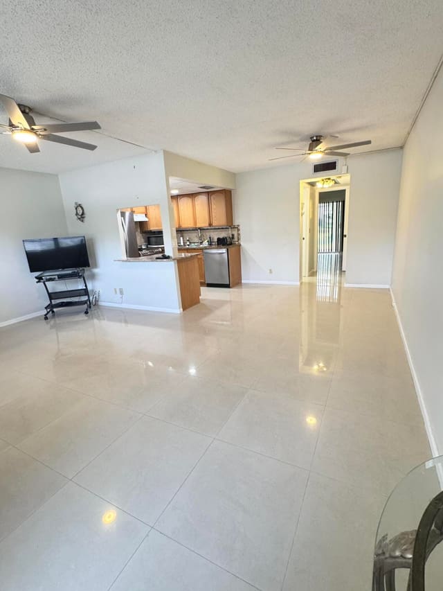 1036 Harwood D, Deerfield Beach, FL 33442