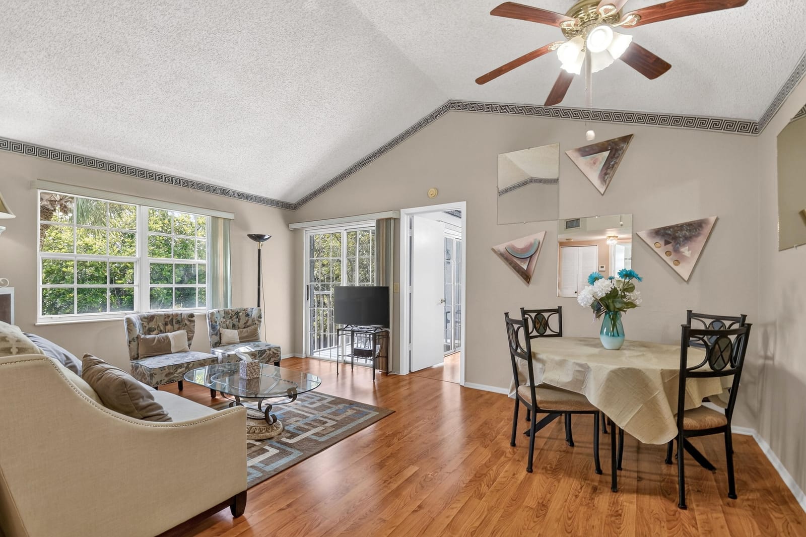 1606 SE Green Acres Circle S203 — photo 5