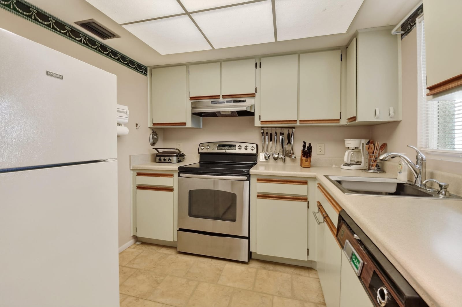 1606 SE Green Acres Circle S203 — photo 10