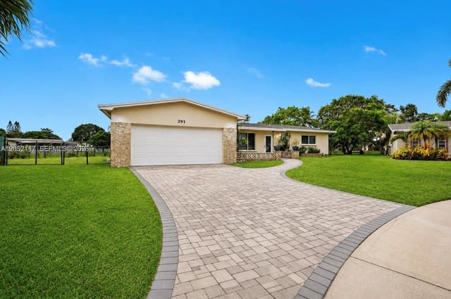 291 NW 93rd Avenue NA, Pembroke Pines, FL 33024